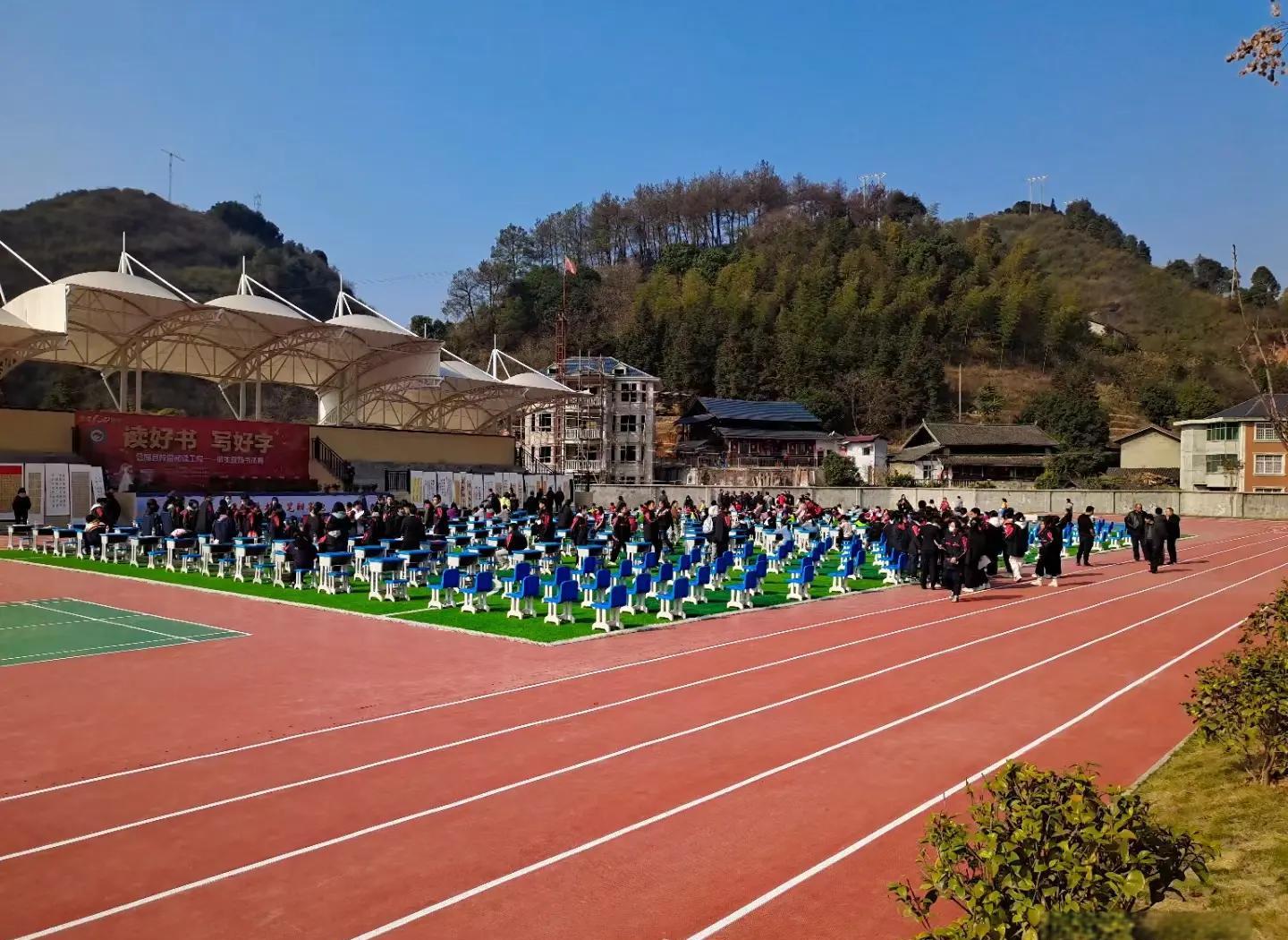 威海市硅PU塑胶跑道 - 一站式服务